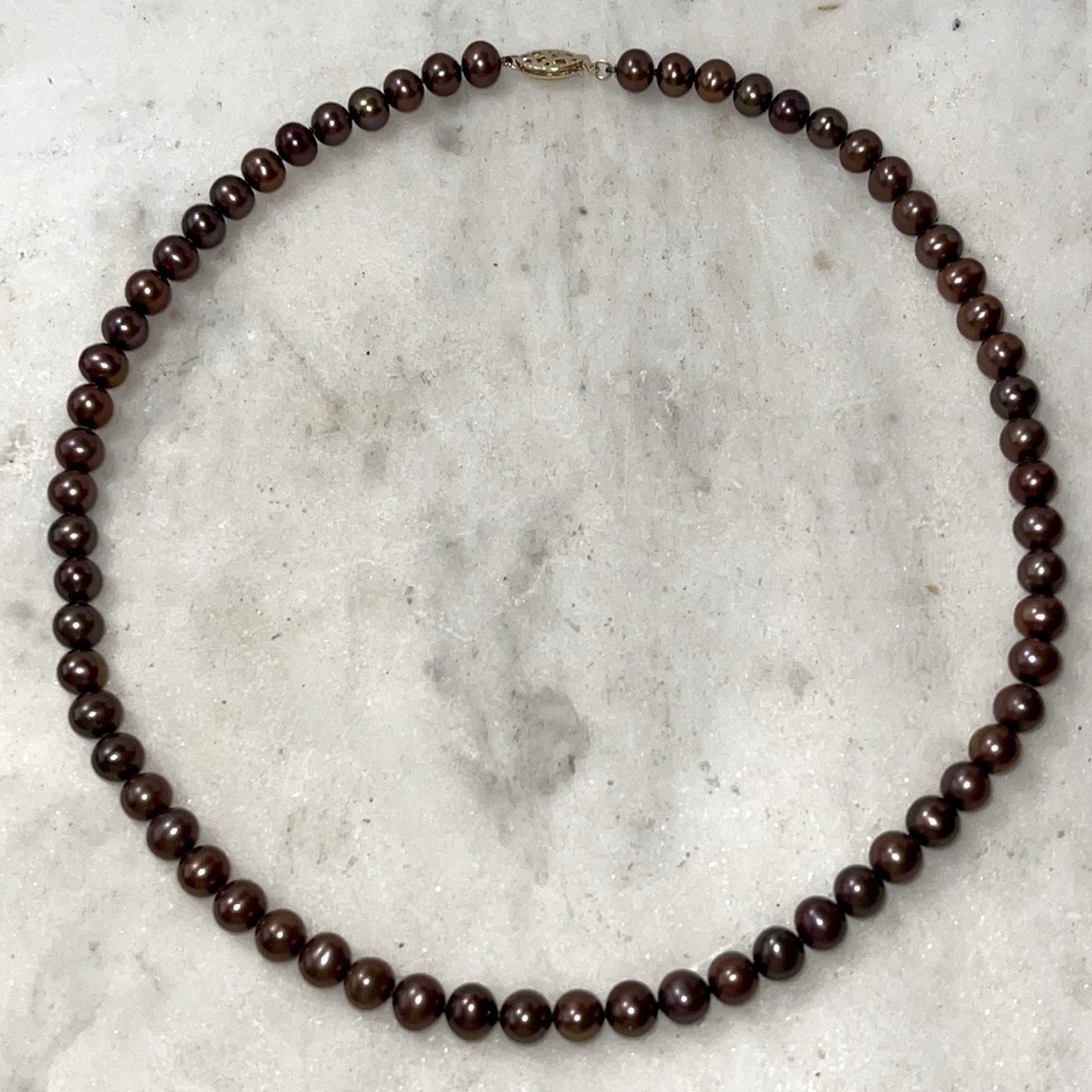 14k Gold Clasp Genuine Pearls Necklace